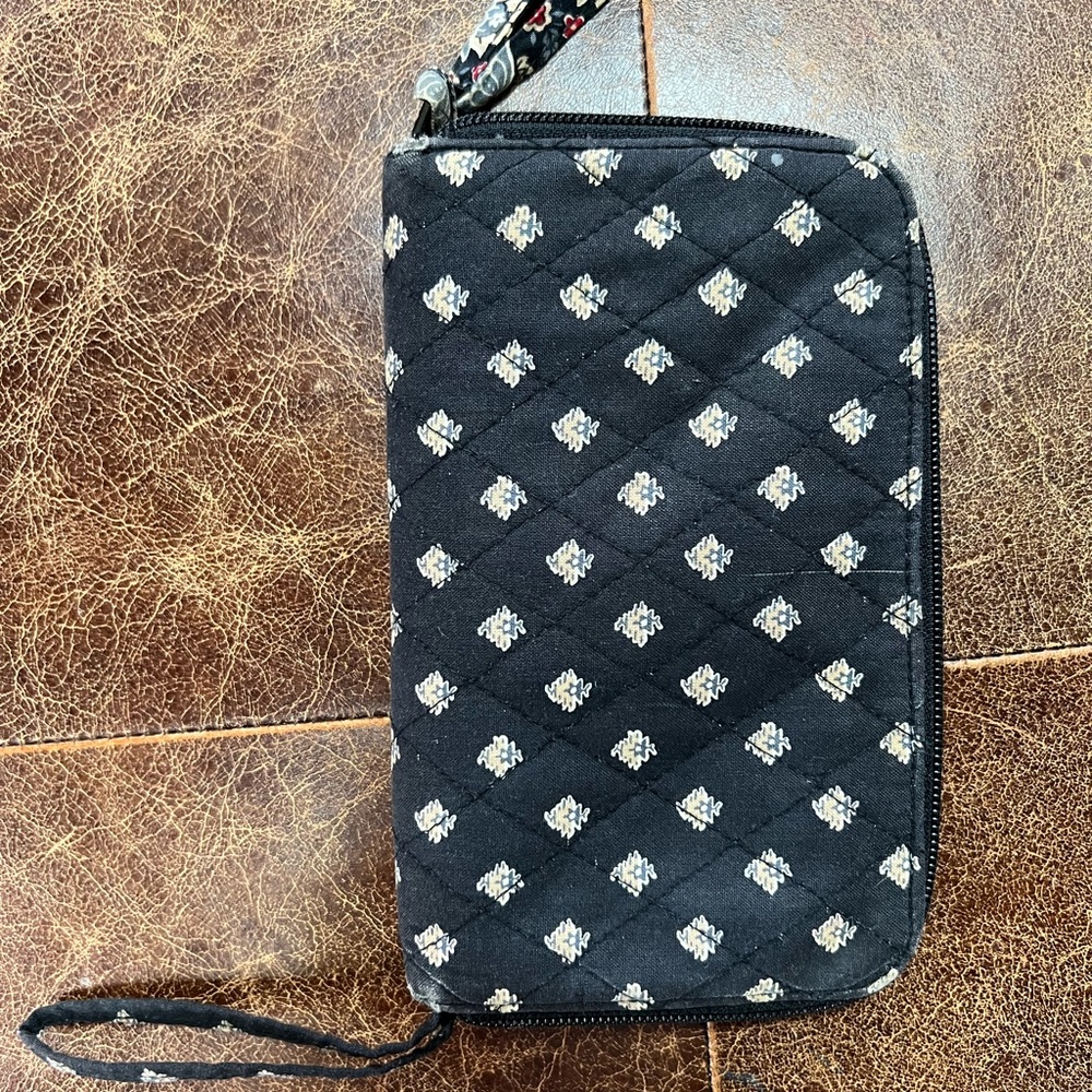 Vera Bradley wristlet wallet